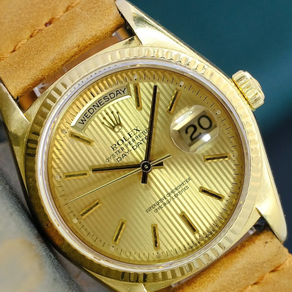 ROLEX MEN'S DAY-DATE GOLD WATCH CHAMPAGNE TAPESTRY DIAL FLUTED BEZEL 36MM 18038